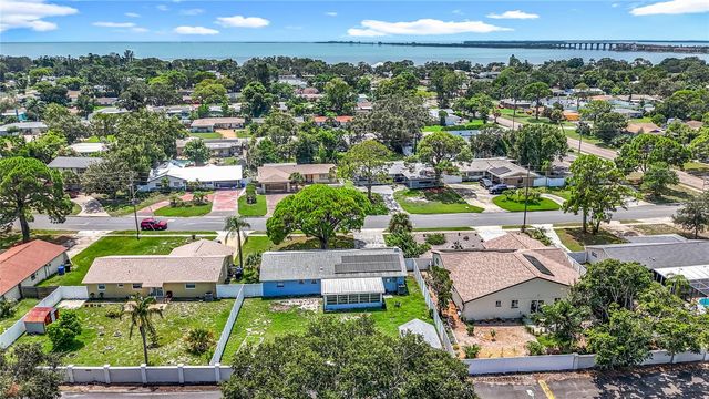 2449 66TH AVENUE S, St Petersburg, FL 33712