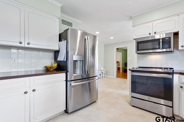 2830 S Cameron Ave, Tyler, TX 75701