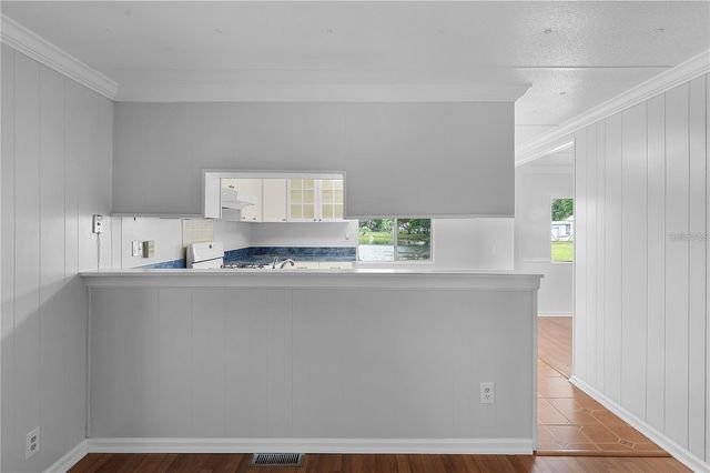 302 IVANHOE CIRCLE, Lady Lake, FL 32159