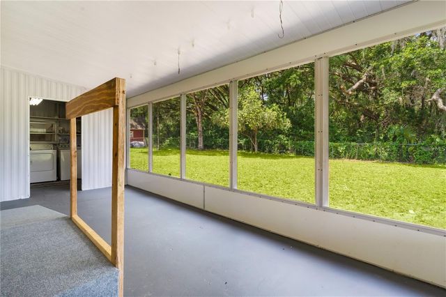 302 IVANHOE CIRCLE, Lady Lake, FL 32159