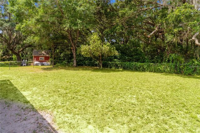 302 IVANHOE CIRCLE, Lady Lake, FL 32159