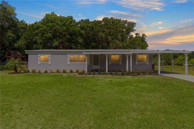 302 IVANHOE CIRCLE, Lady Lake, FL 32159