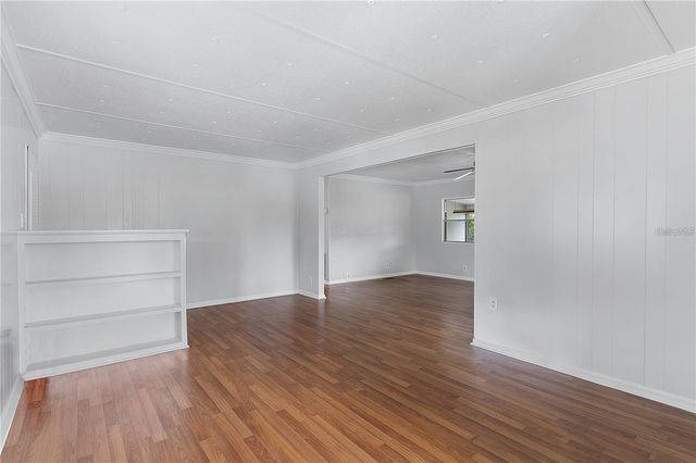 302 IVANHOE CIRCLE, Lady Lake, FL 32159