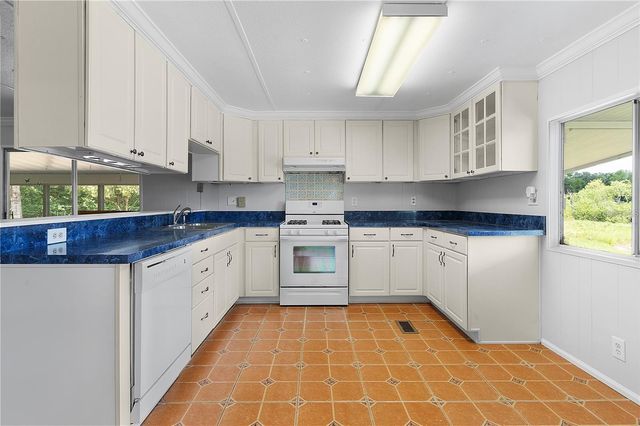 302 IVANHOE CIRCLE, Lady Lake, FL 32159