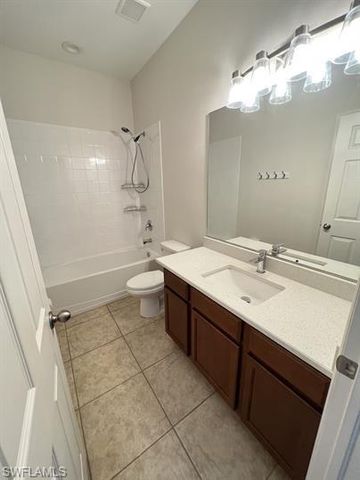 511 NE 19th PL, Cape Coral, FL 33909