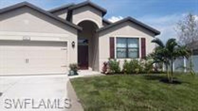 511 NE 19th PL, Cape Coral, FL 33909