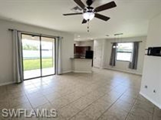 511 NE 19th PL, Cape Coral, FL 33909