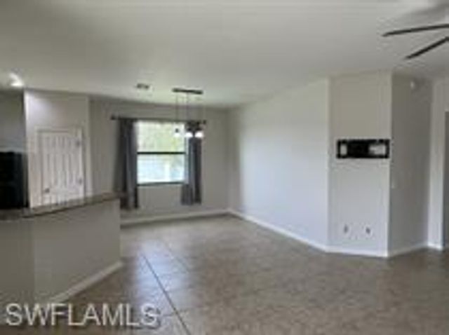 511 NE 19th PL, Cape Coral, FL 33909