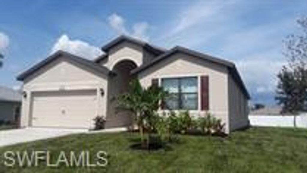 511 NE 19th PL, Cape Coral, FL 33909
