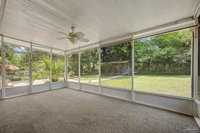 204 Nandina Rd, Gulf Breeze, FL 32561