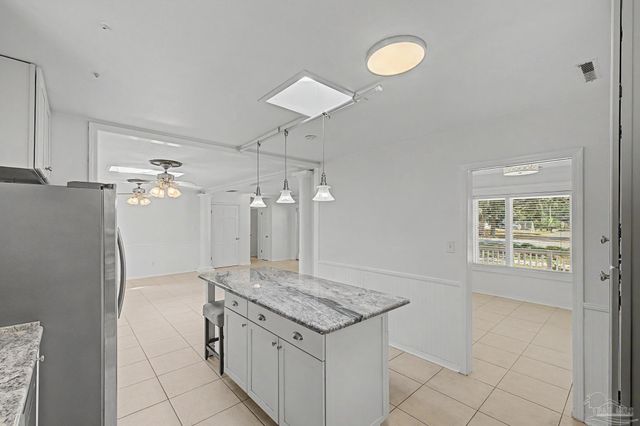 204 Nandina Rd, Gulf Breeze, FL 32561
