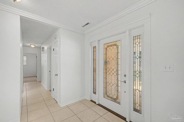 204 Nandina Rd, Gulf Breeze, FL 32561