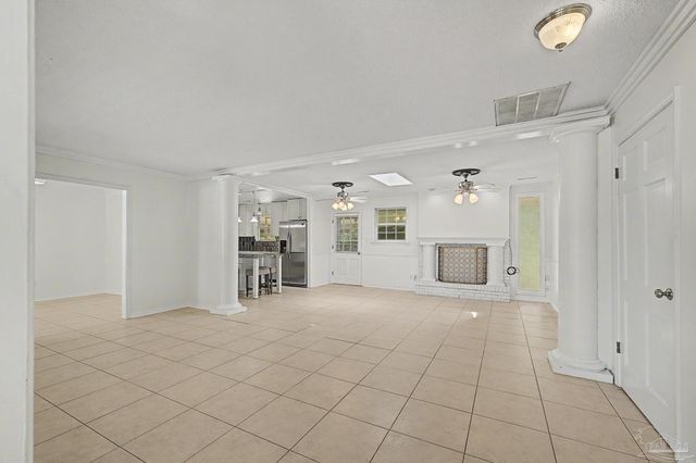 204 Nandina Rd, Gulf Breeze, FL 32561