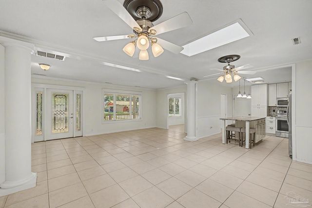 204 Nandina Rd, Gulf Breeze, FL 32561