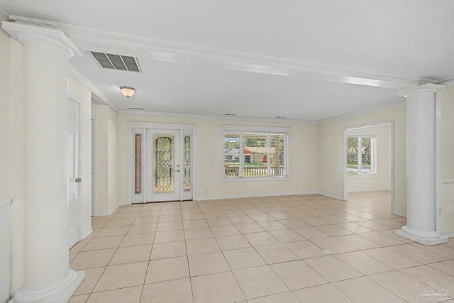 204 Nandina Rd, Gulf Breeze, FL 32561