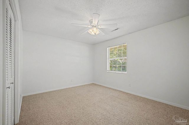 204 Nandina Rd, Gulf Breeze, FL 32561