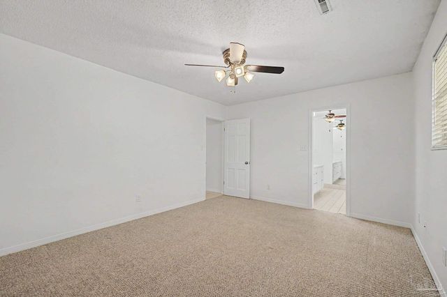204 Nandina Rd, Gulf Breeze, FL 32561