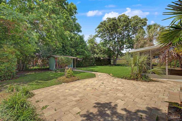 204 Nandina Rd, Gulf Breeze, FL 32561