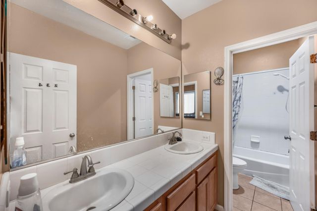 2835 Myrtle Avenue, Sanger, CA 93657