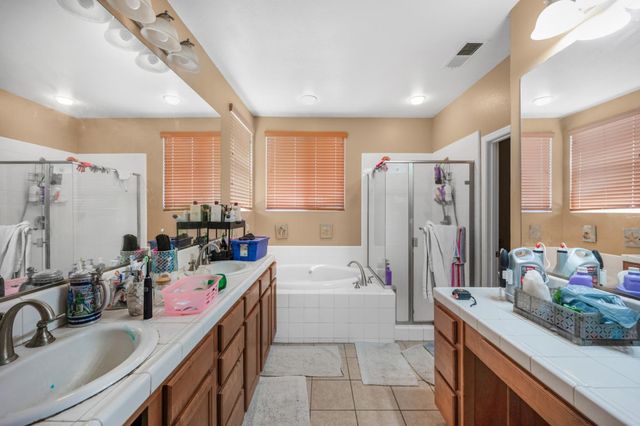 2835 Myrtle Avenue, Sanger, CA 93657