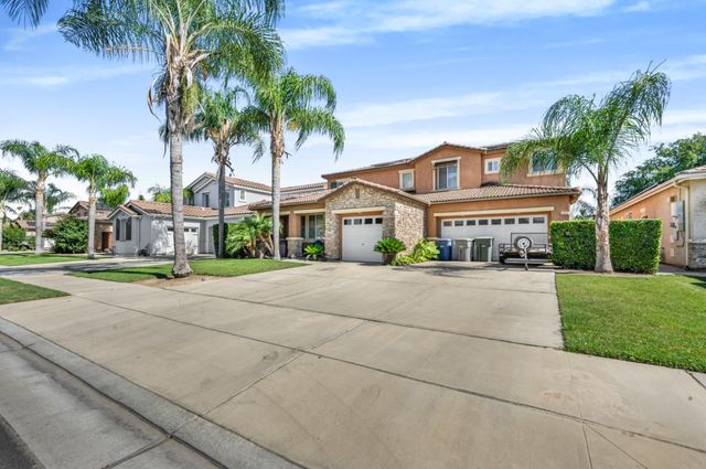 2835 Myrtle Avenue, Sanger, CA 93657