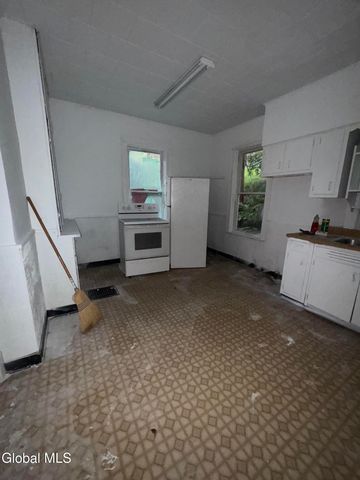 21 Monroe Street, St Johnsville, NY 13452