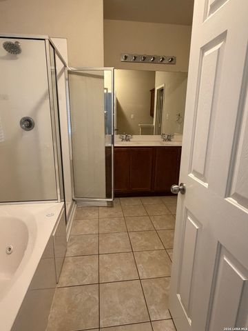 647 Tom Kemp, New Braunfels, TX 78130