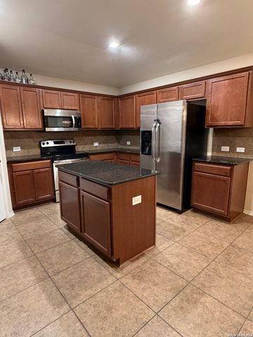 647 Tom Kemp, New Braunfels, TX 78130