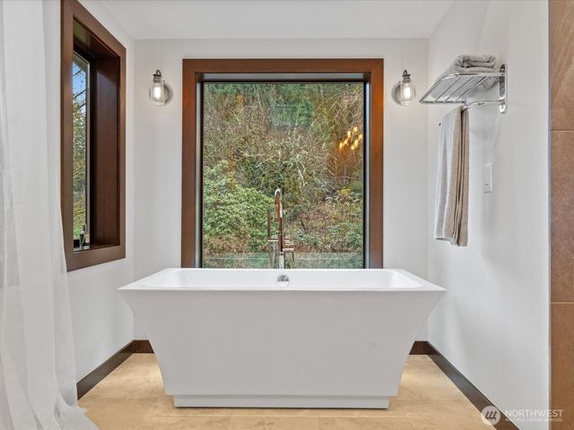 11202 204th Avenue NE, Redmond, WA 98053