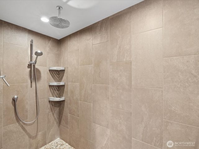 11202 204th Avenue NE, Redmond, WA 98053