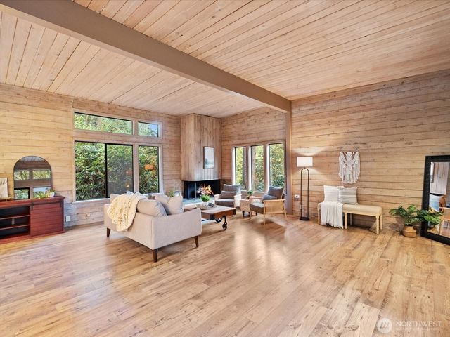 11202 204th Avenue NE, Redmond, WA 98053