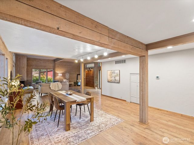 11202 204th Avenue NE, Redmond, WA 98053