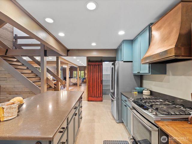 11202 204th Avenue NE, Redmond, WA 98053