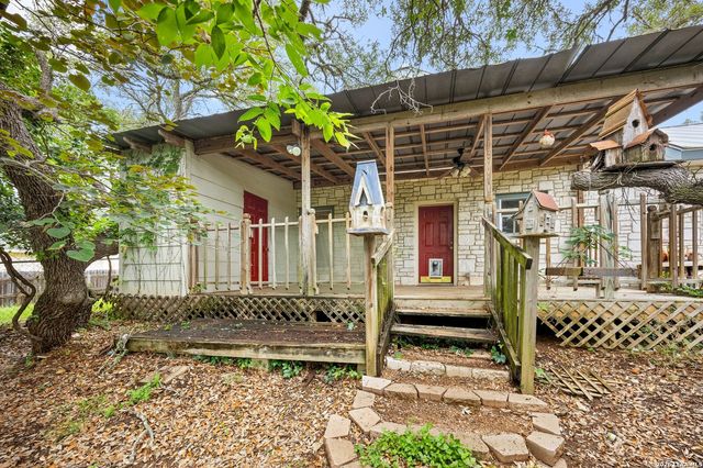 1051 SILVER HILLS DR, Boerne, TX 78006