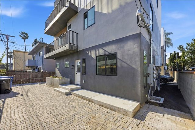 10156 Regent, Los Angeles, CA 90034