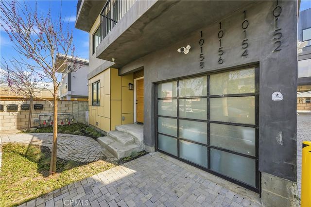 10156 Regent, Los Angeles, CA 90034