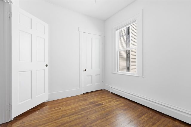 46 Arlington St, Lowell, MA 01854