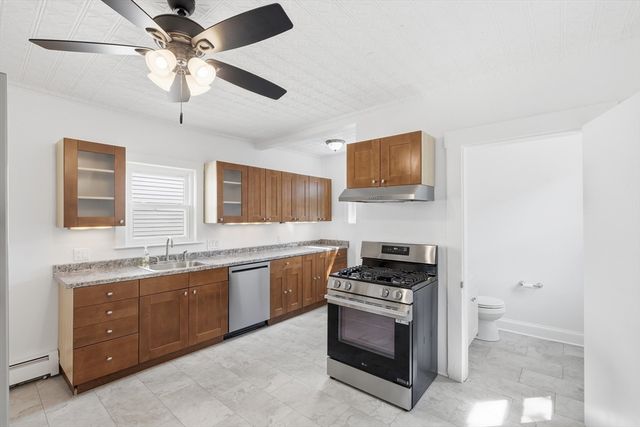 46 Arlington St, Lowell, MA 01854