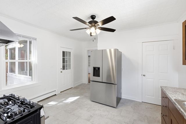 46 Arlington St, Lowell, MA 01854