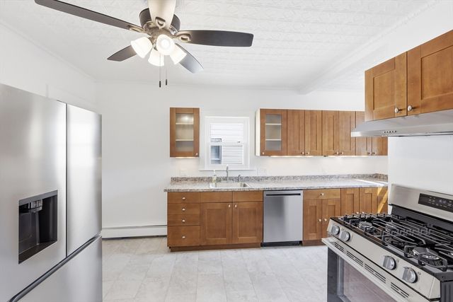 46 Arlington St, Lowell, MA 01854