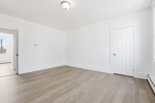 46 Arlington St, Lowell, MA 01854