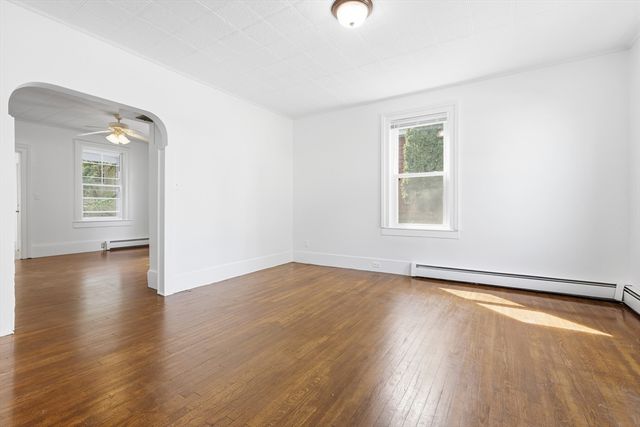 46 Arlington St, Lowell, MA 01854