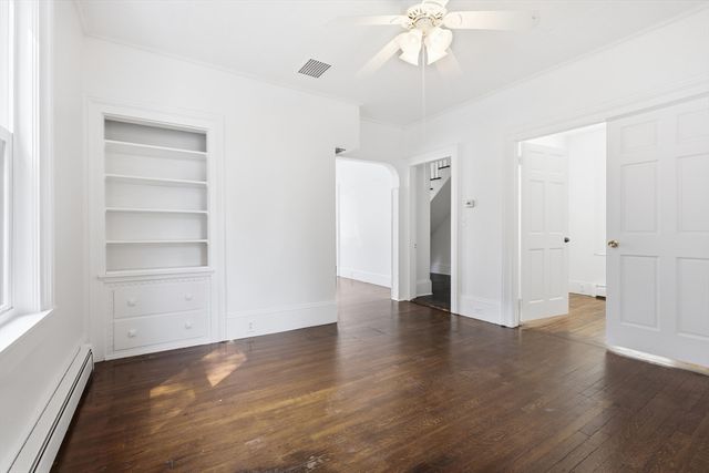 46 Arlington St, Lowell, MA 01854