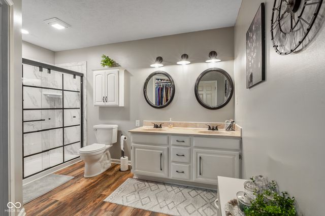 8260 Henderson Ridge Drive, Mooresville, IN 46158