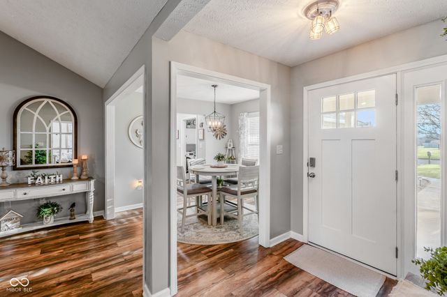 8260 Henderson Ridge Drive, Mooresville, IN 46158