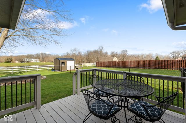 8260 Henderson Ridge Drive, Mooresville, IN 46158