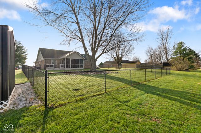 8260 Henderson Ridge Drive, Mooresville, IN 46158