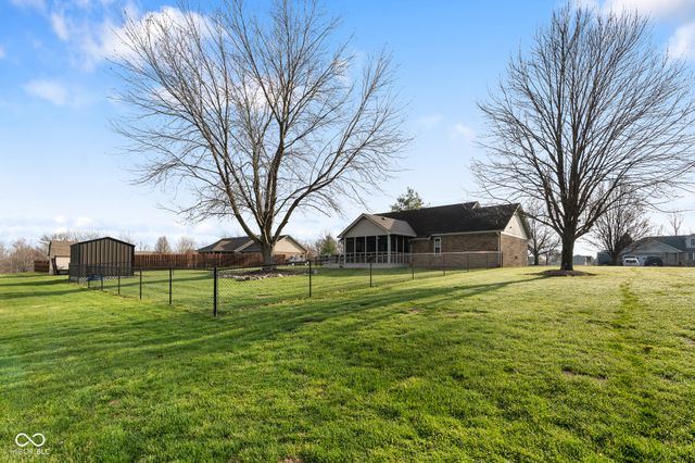 8260 Henderson Ridge Drive, Mooresville, IN 46158