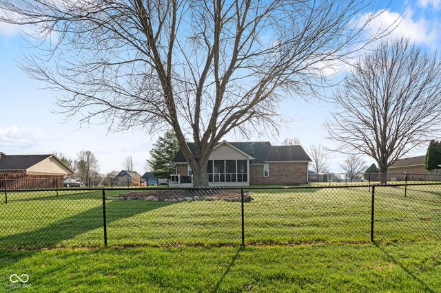 8260 Henderson Ridge Drive, Mooresville, IN 46158