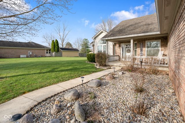 8260 Henderson Ridge Drive, Mooresville, IN 46158